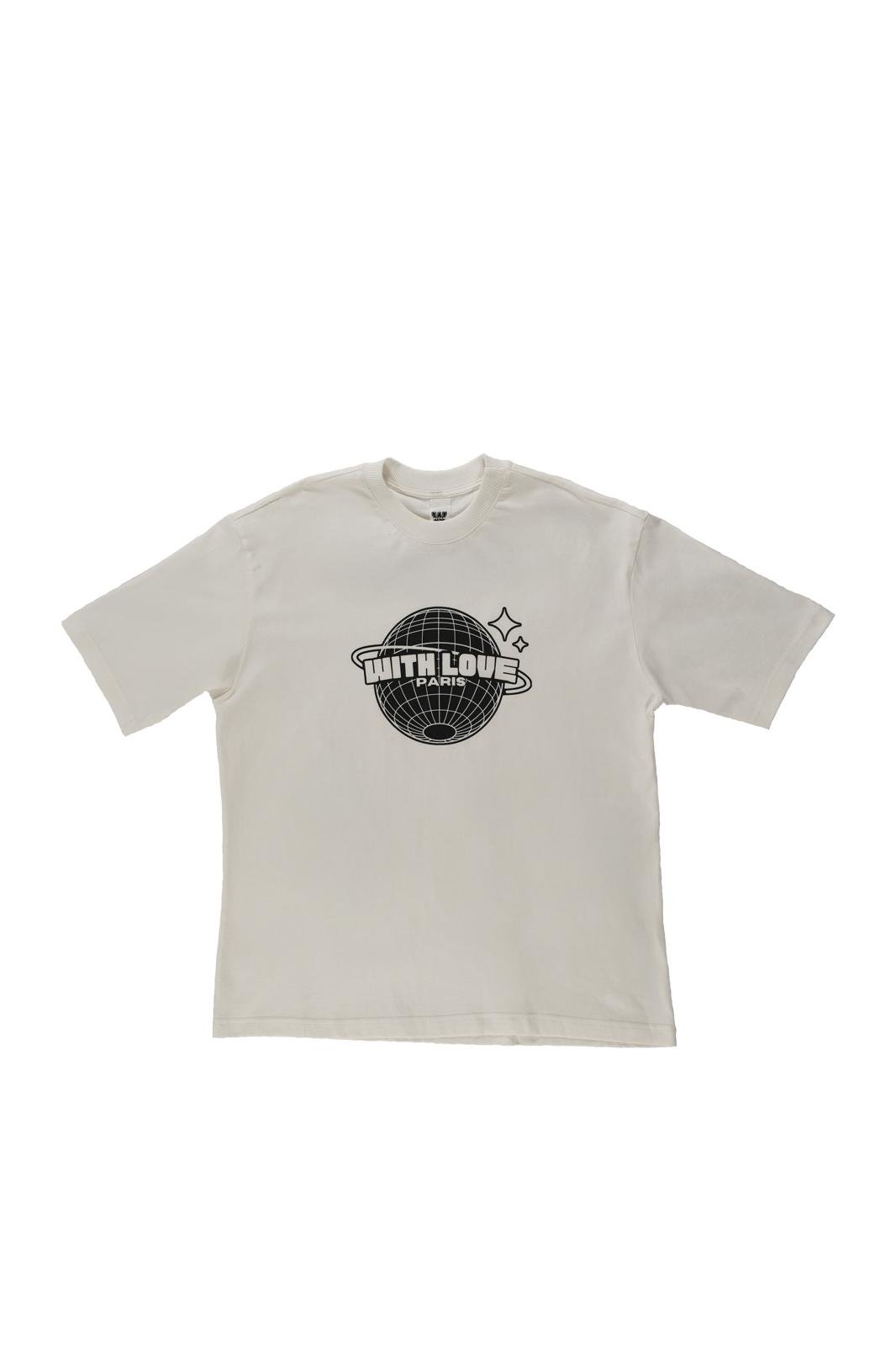 T-Shirt Over Globe